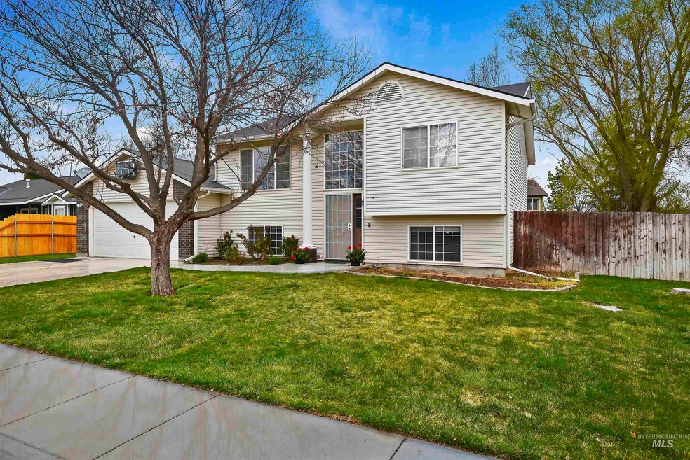 904 W Edwards Ave, Nampa, ID 83686 - photo 1