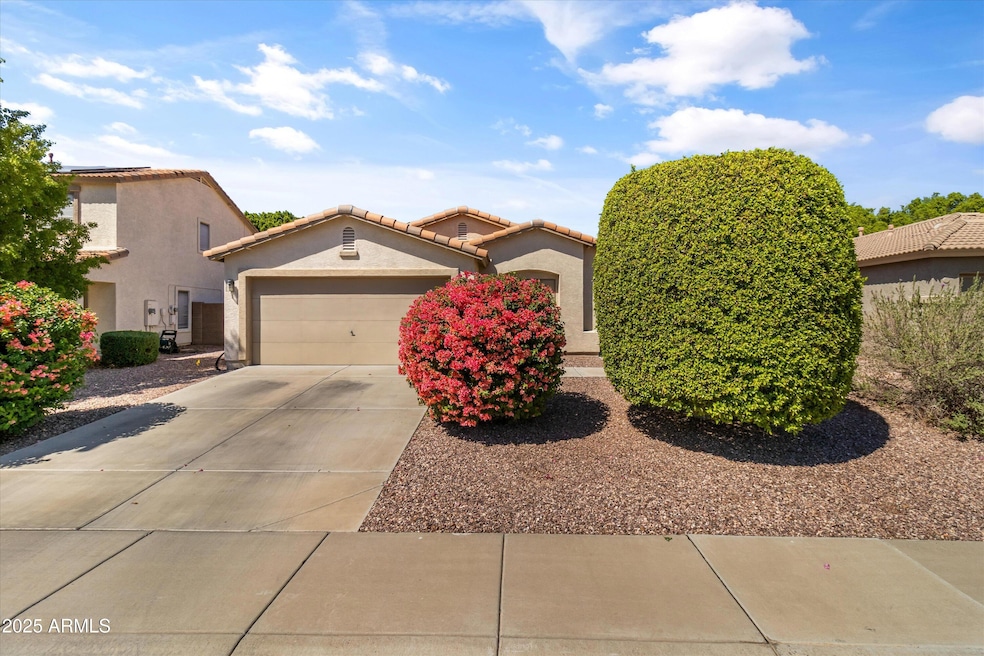 16034 W Winchcomb Dr, Surprise, AZ 85379 - photo 1