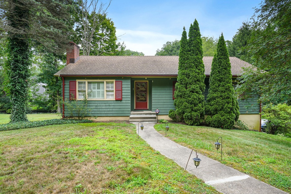 34 Tait Rd, Trumbull, CT 06611 - photo 1