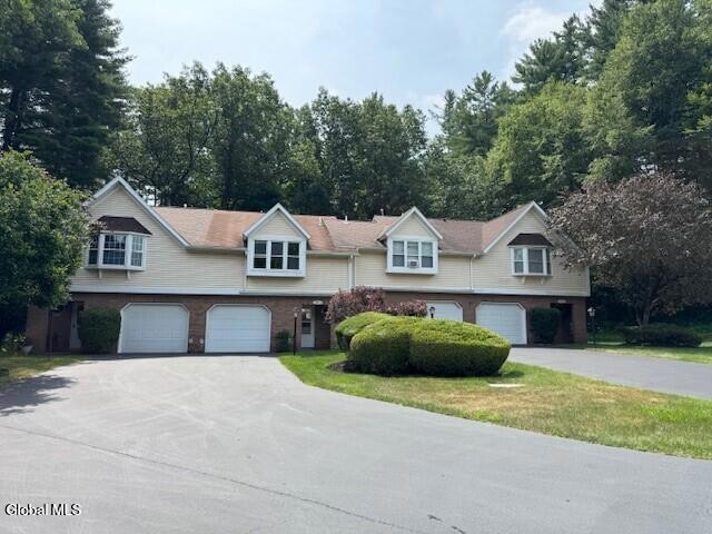 4034 Chaucer Place, Slingerlands, NY 12159 - photo 1