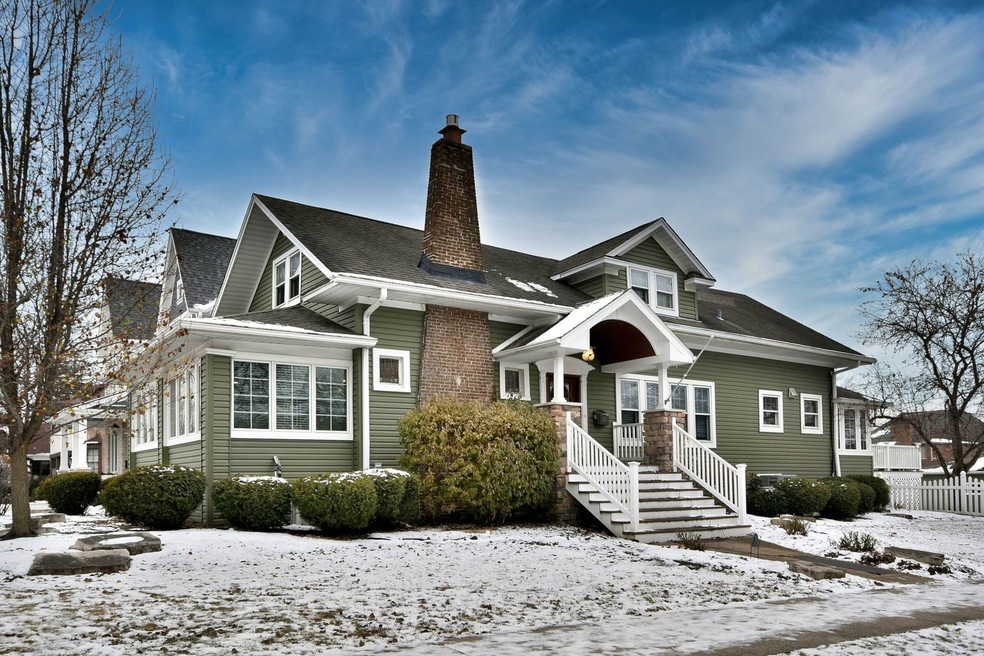 172 N Clinton Ave, Elmhurst, IL 60126 - photo 1