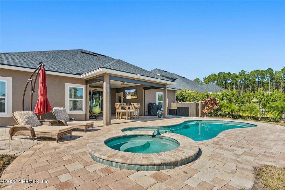 Pool & Spa