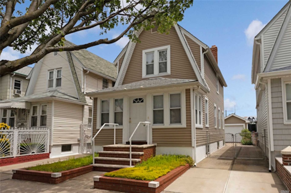 106-29 97th St, Jamaica, NY 11417 - photo 1