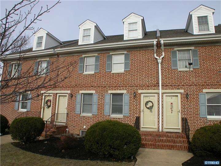 615 Delaware St unit 7, New Castle, DE 19720 - photo 1