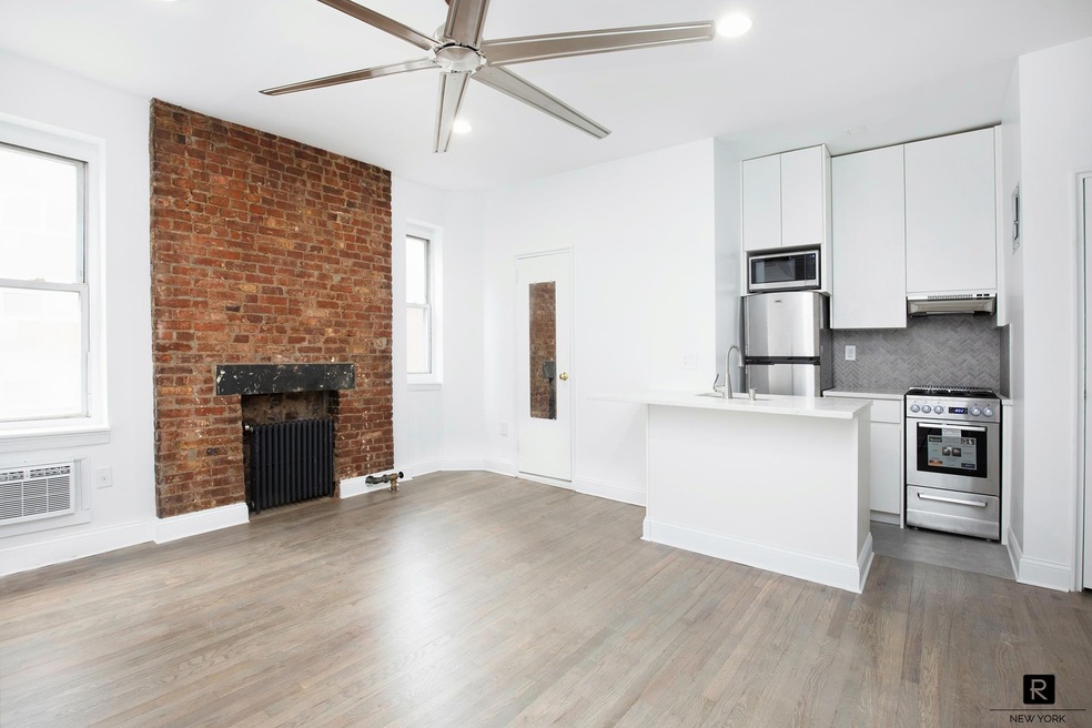 unlisted-address, New York, NY 10003 - photo 1