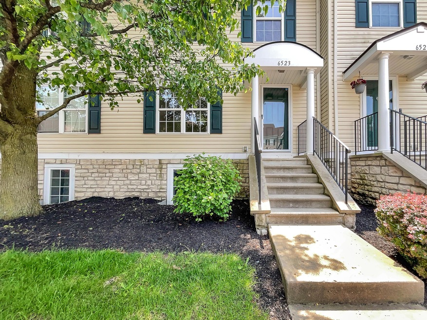 6523 Crab Apple Dr unit 12-652, Canal Winchester, OH 43110 - photo 1