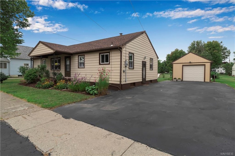 96 17th Ave, North Tonawanda, NY 14120 - photo 1