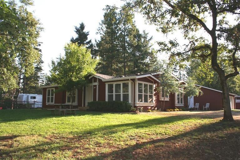 4622 Redwood Vista Ln, Grants Pass, OR 97527 - photo 1