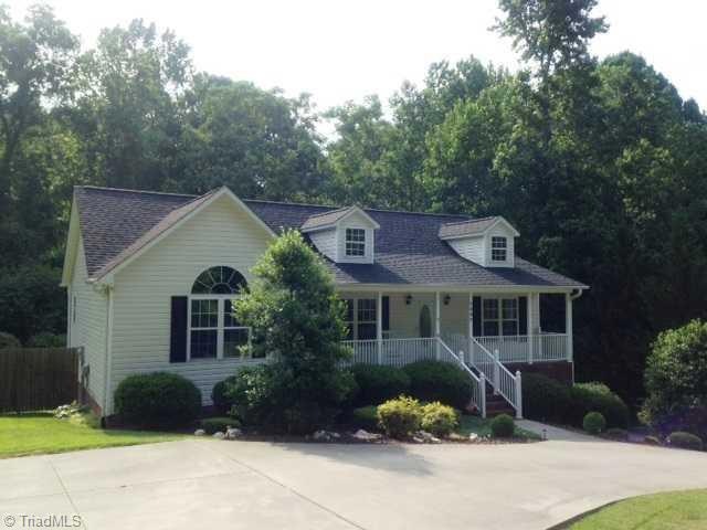 1551 Brookdale Dr, Asheboro, NC 27205 - photo 1