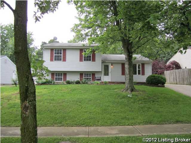 8810 Old Ironsides Dr, Louisville, KY 40228 - photo 1