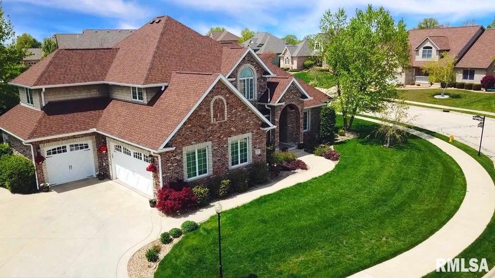 7213 N Draycott Place, Peoria, IL 61615 - photo 1