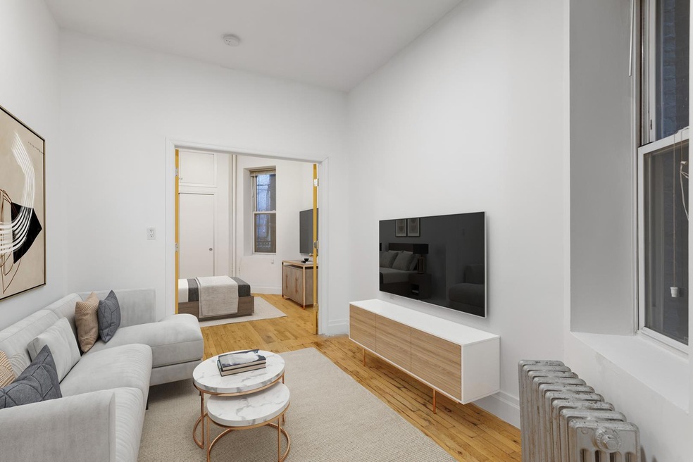 142 Sullivan St unit 4, New York, NY 10012 - photo 1