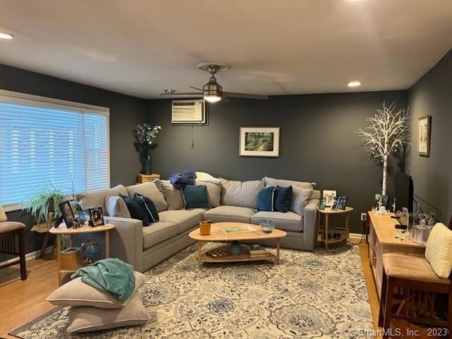 157 Kings Hwy unit J, Milford, CT 06460 - photo 1