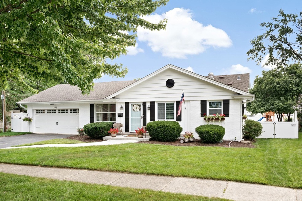 370 E Marion St, Elmhurst, IL 60126 - photo 1