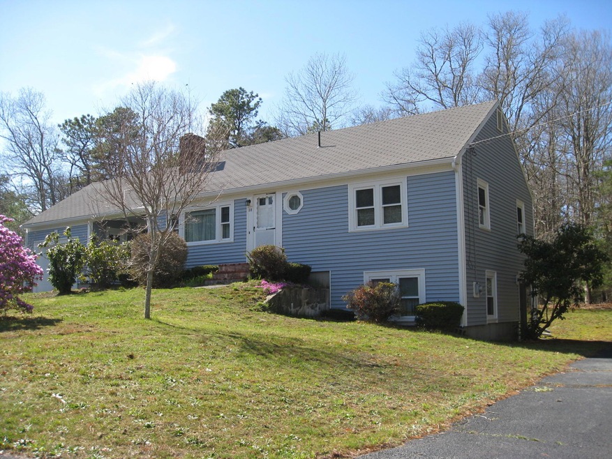 28 Mariner Cir, Cotuit, MA 02635 - photo 1