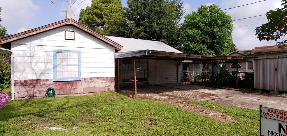 6814 Beachwood St, Houston, TX 77021 - photo 1