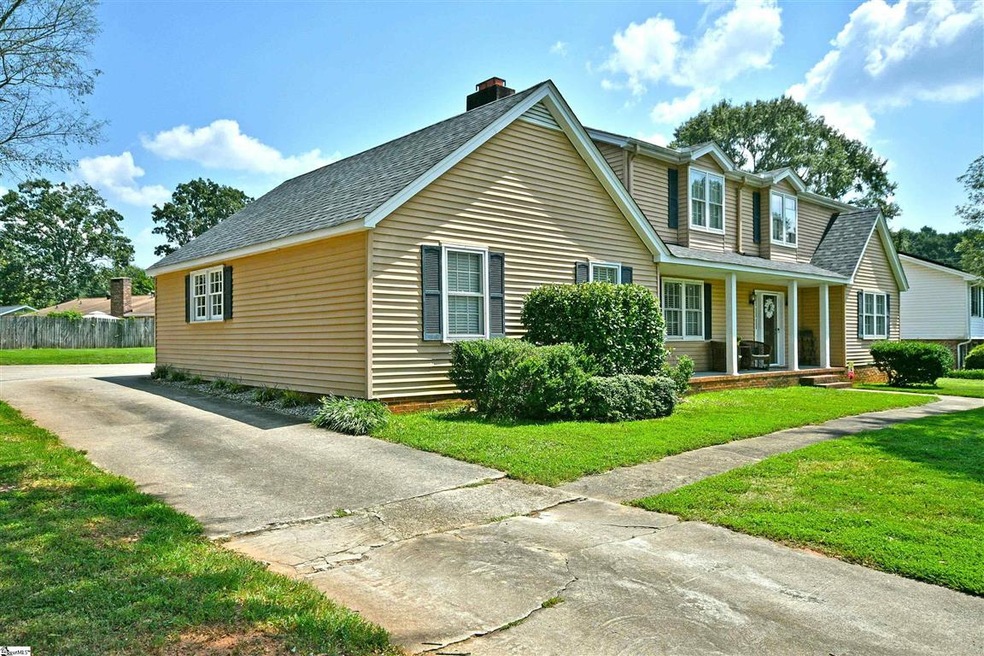 419 Adams Mill Rd, Mauldin, SC 29662 - photo 1