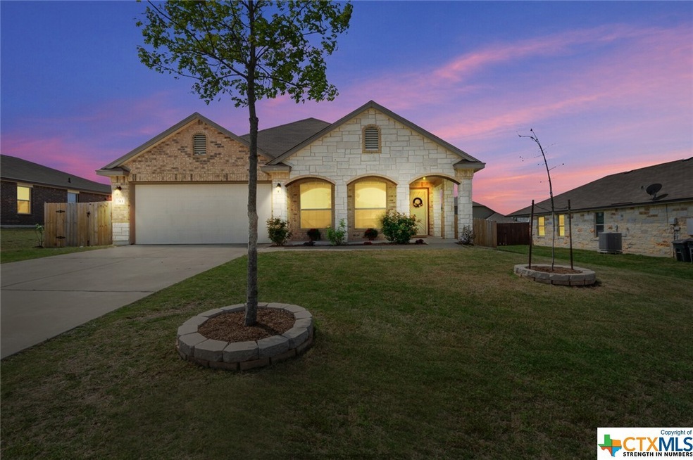 311 Trey, Troy, TX 76579 - photo 1