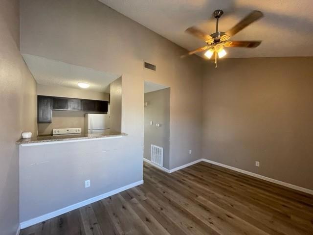 327 SE 3rd St unit 101, Grand Prairie, TX 75051 - photo 1