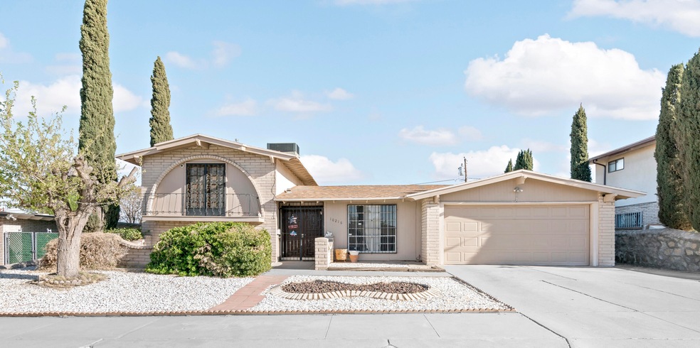 10216 Maxwood Dr, El Paso, TX 79925 - photo 1