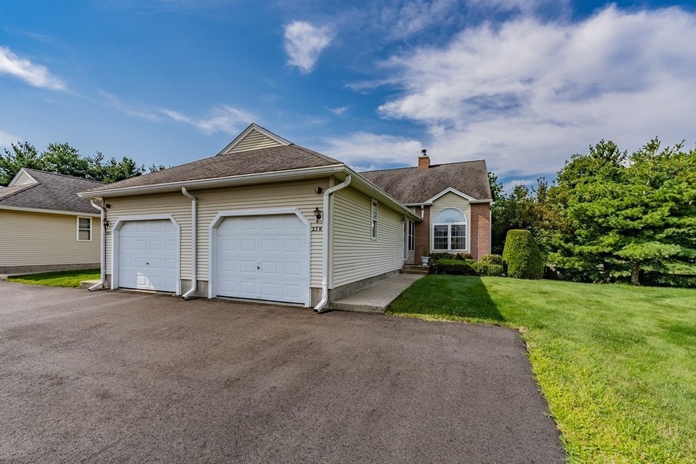 23 Castle Hill Rd unit H, Agawam, MA 01001 - photo 1