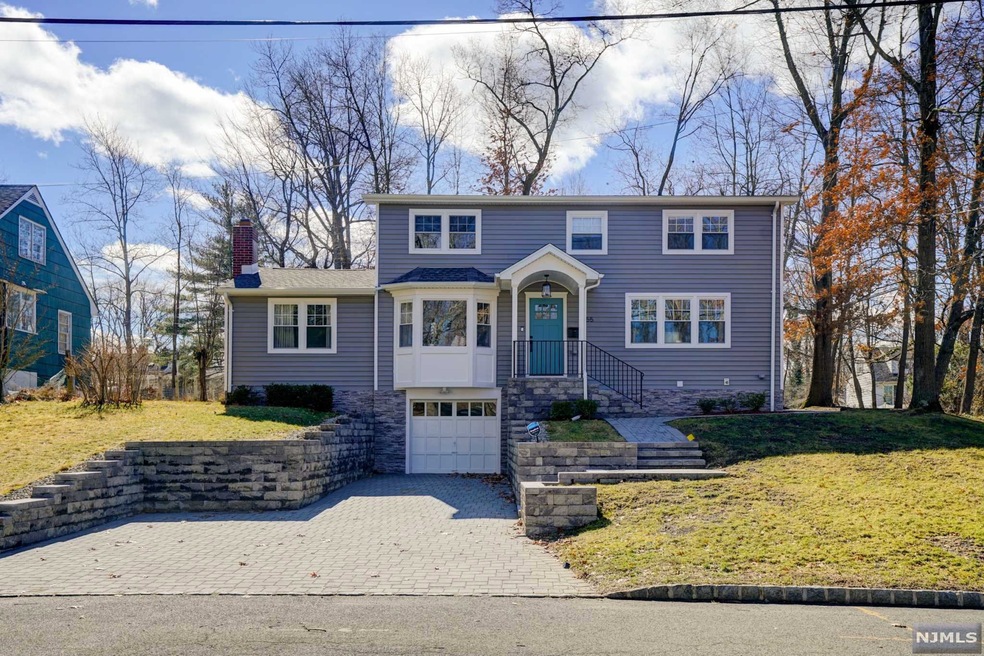 55 W Cedar St, Livingston, NJ 07039 - photo 1