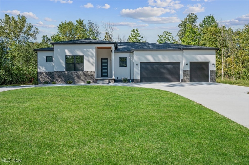 2069 Mattingly Rd, Hinckley, OH 44233 - photo 1