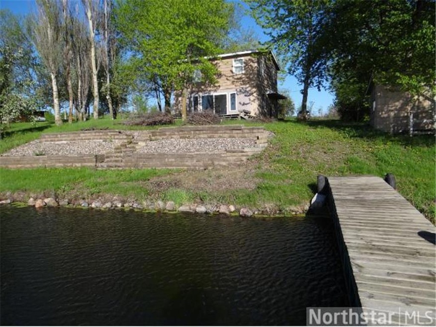 Cute 2 story Cabin on Rock Lke, 2000 gallons septi
