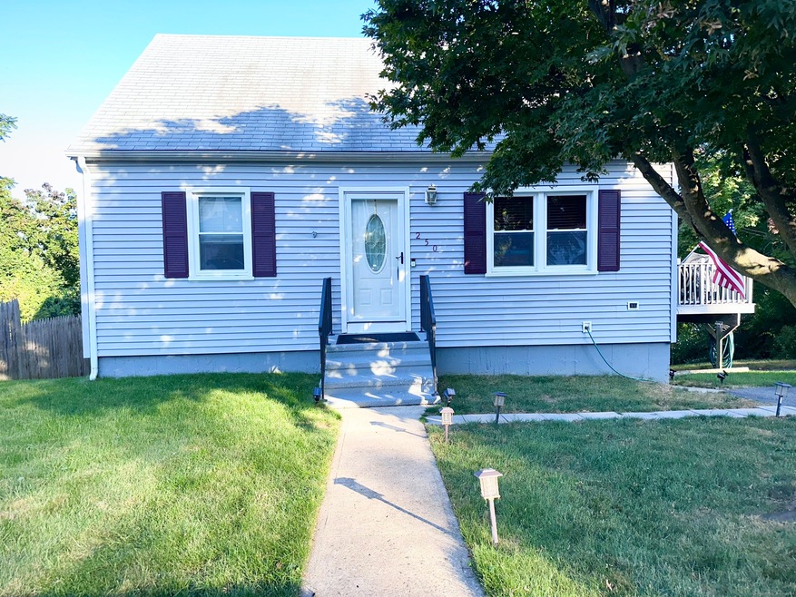 250 Hillcrest Rd, Bridgeport, CT 06606 - photo 1