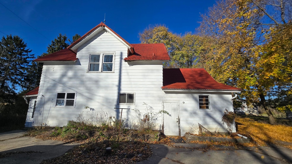 2-Family Private Entrances