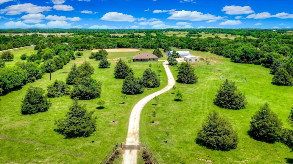 2582 W Fm 120, Pottsboro, TX 75076 - photo 1