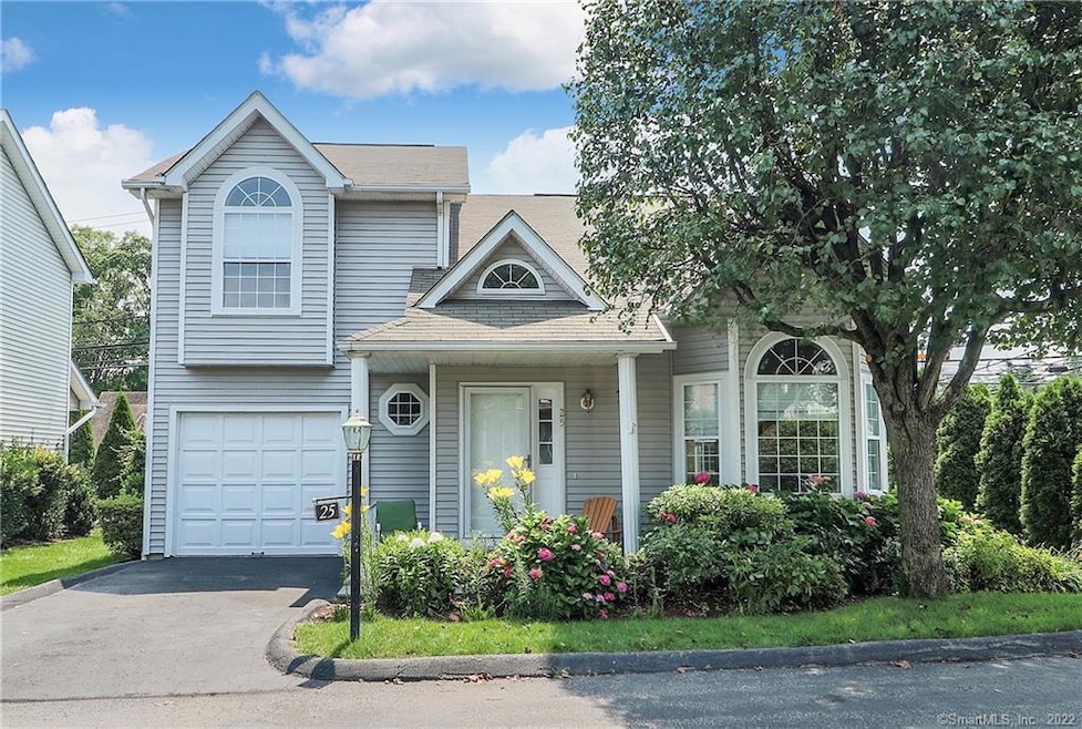 596 Glenbrook Rd unit 25, Stamford, CT 06906 - photo 1