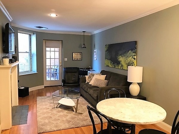 78 Gainsborough St unit 206E, Boston, MA 02115 - photo 1