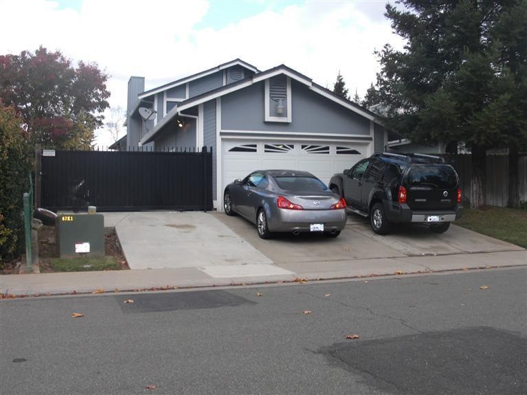 wonderful curb appear on this 3 bedroom 2.5 bathro