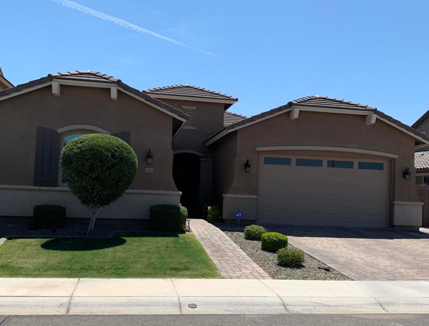 Great Curb Appeal with Sidewalk