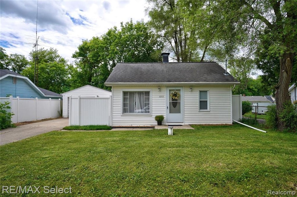 1059 W Buder Ave  01.jpg