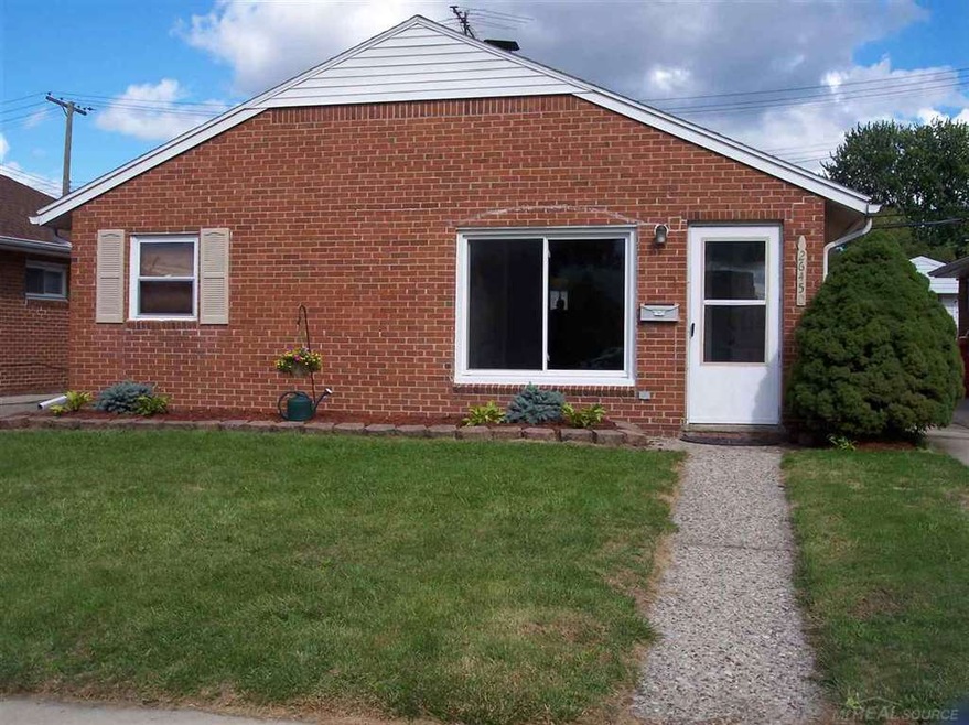 26450 Belanger St, Roseville, MI 48066 - photo 1