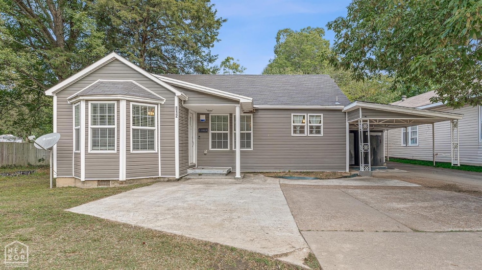 812 W Nettleton Ave, Jonesboro, AR 72401 - photo 1