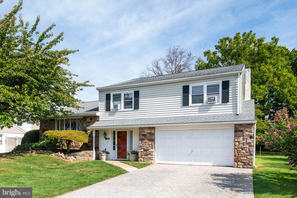 167 Fletcher Dr, Morrisville, PA 19067 - photo 1