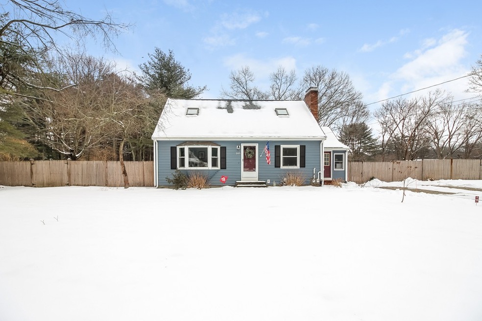 385 Matfield St, West Bridgewater, MA 02379 - photo 1