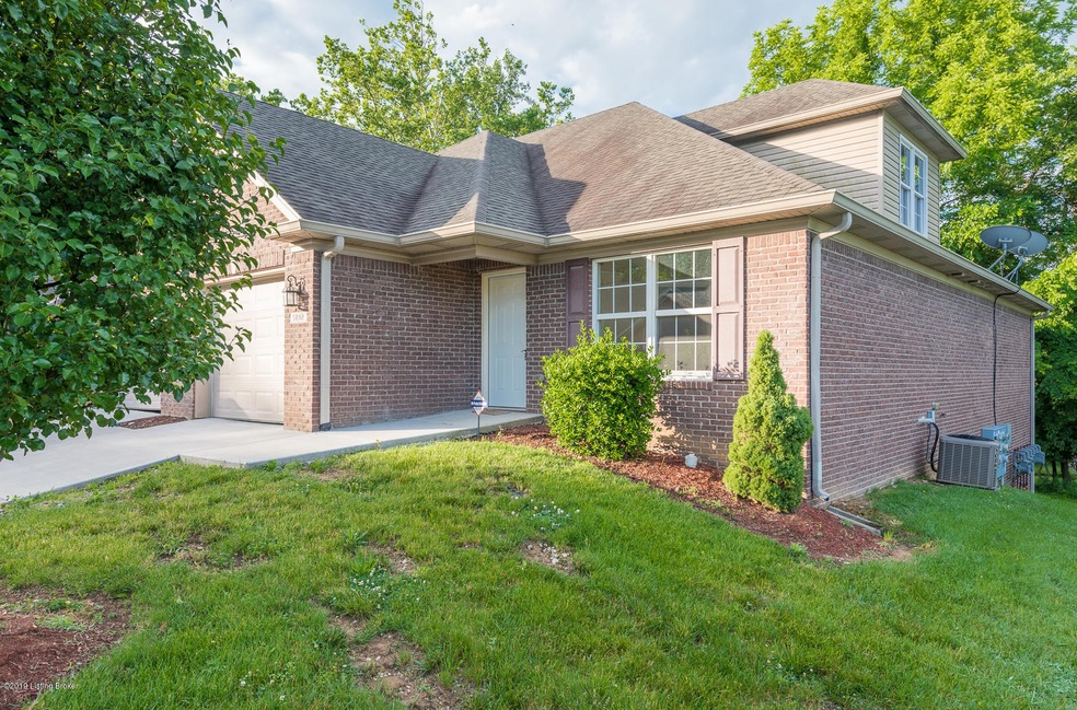 5812 Shepherd Crossing Dr, Louisville, KY 40219 - photo 1