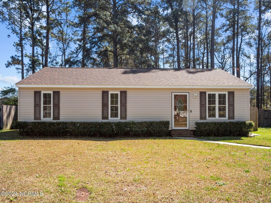 322 Lakewood Dr, Jacksonville, NC 28546 - photo 1