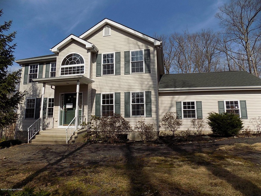 225 Escoll Dr, East Stroudsburg, PA 18301 - photo 1