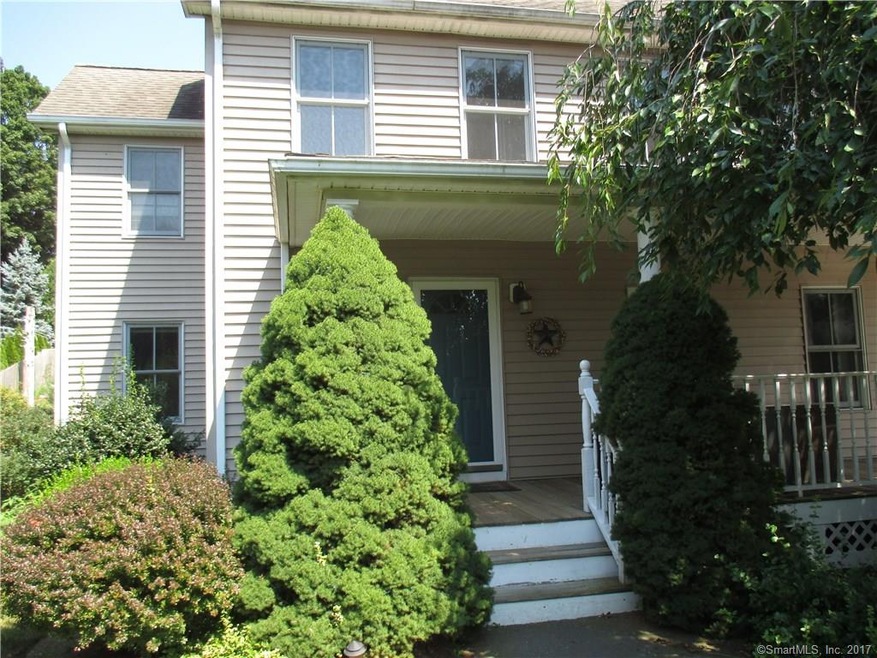 1578 Mill Plain Rd, Fairfield, CT 06824 - photo 1