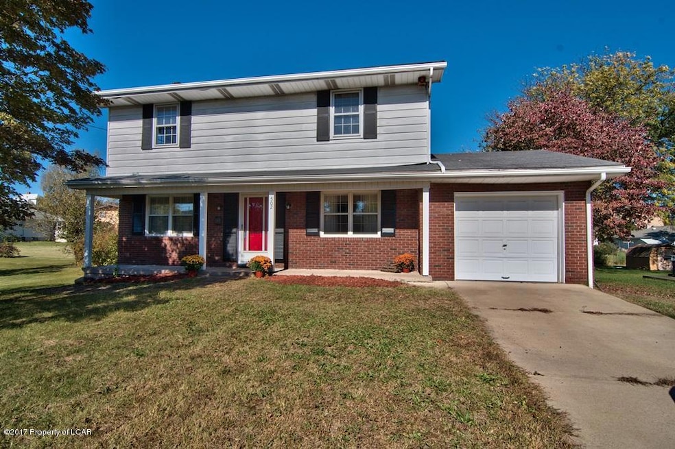 502 E Grand St, Nanticoke, PA 18634 - photo 1