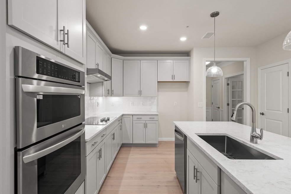 401 Emery Ln unit 207, Sudbury, MA 01776 - photo 1