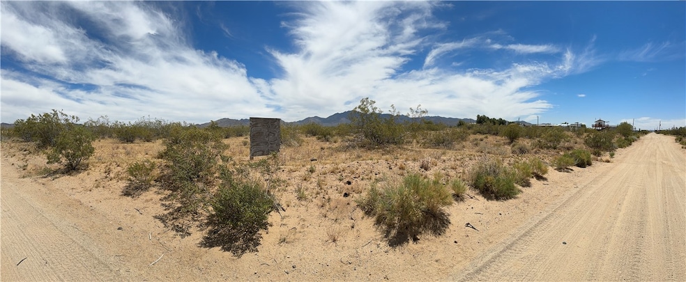 15032 Cedar Rd, Dolan Springs, AZ 86441 - photo 1