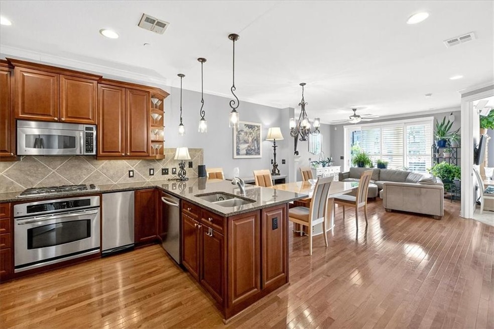 Under Contract $449,500 • Co-Listing Agent