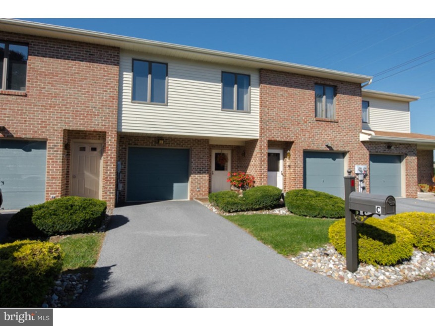 555 Vera Cir unit C, Bethlehem, PA 18017 - photo 1