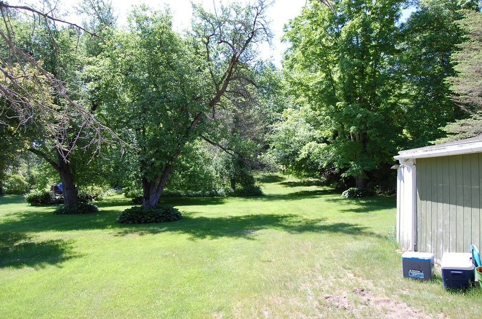 0 A St unit 72430805, Warren, MA 01092 - photo 1